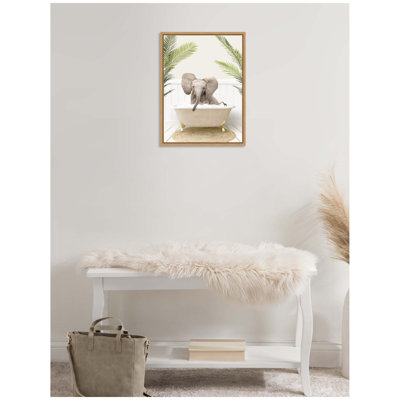 «Baby Elephant 3 in Palms Bathaign» par Amy Peterson, reproduction d'art sur toile encadrée