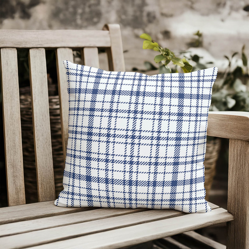 Coussin extérieur Christopher's, H 16 po x l 16 po, Bleu marine écossais 9