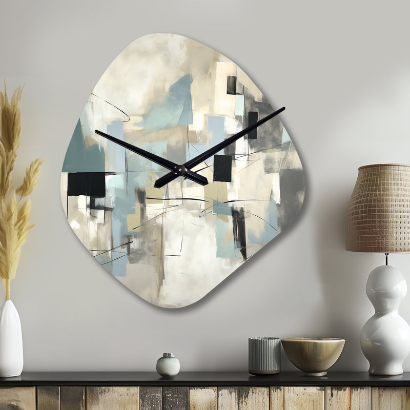 Beige et gris - Créature non limitée II - horloge murale asymétrique en métal, reproduction d'horloge murale moderne unique
