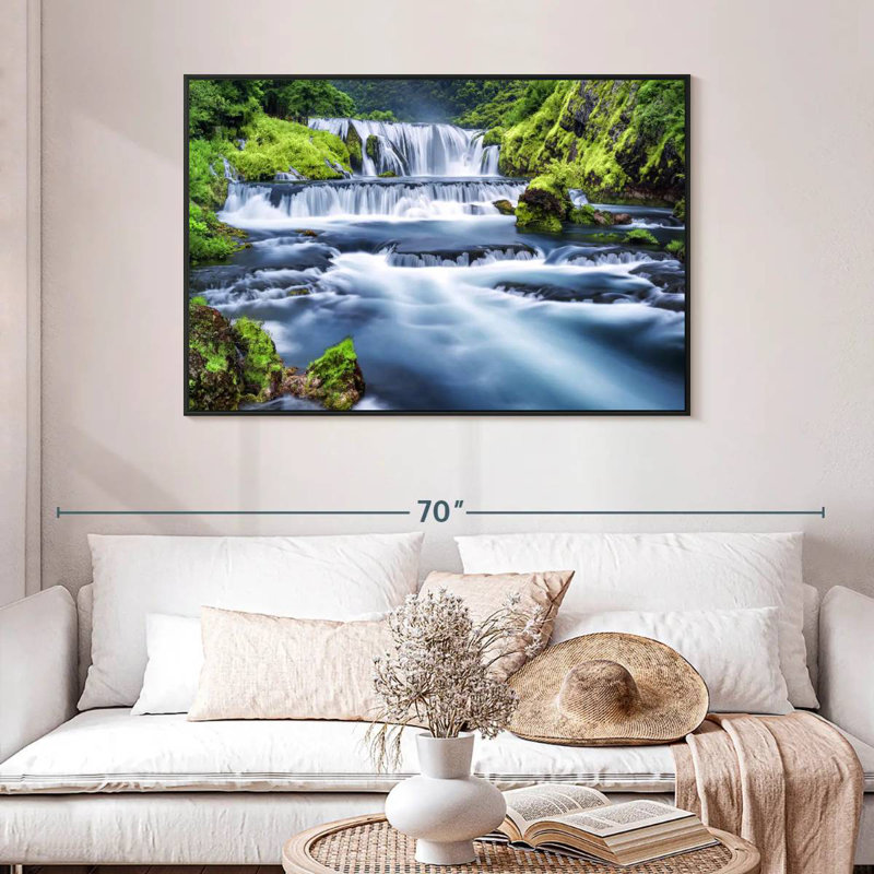 Belle cascade, 46 po x 31 po, Cadre flottant noir