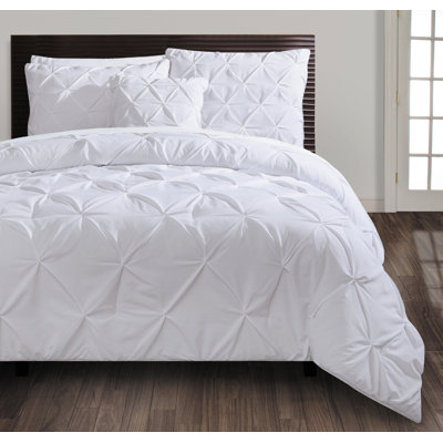 0 Traditional Polyester Standard Comforter
