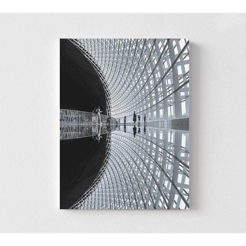 Symmetry in Motion - Photographie architecturale, H 12 po x l 16 po, Ne s’applique pas, Impression sans cadre
