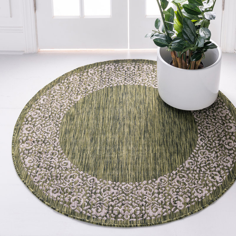 Finbar Oriental Indoor / Outdoor Rug, Round 4'1"