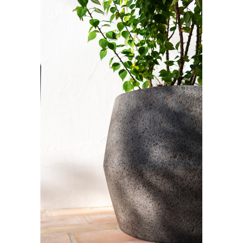 Round Stone Pot