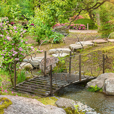 Pont de jardin 6 pi avec rails de sécurité, étang décoratif, brun