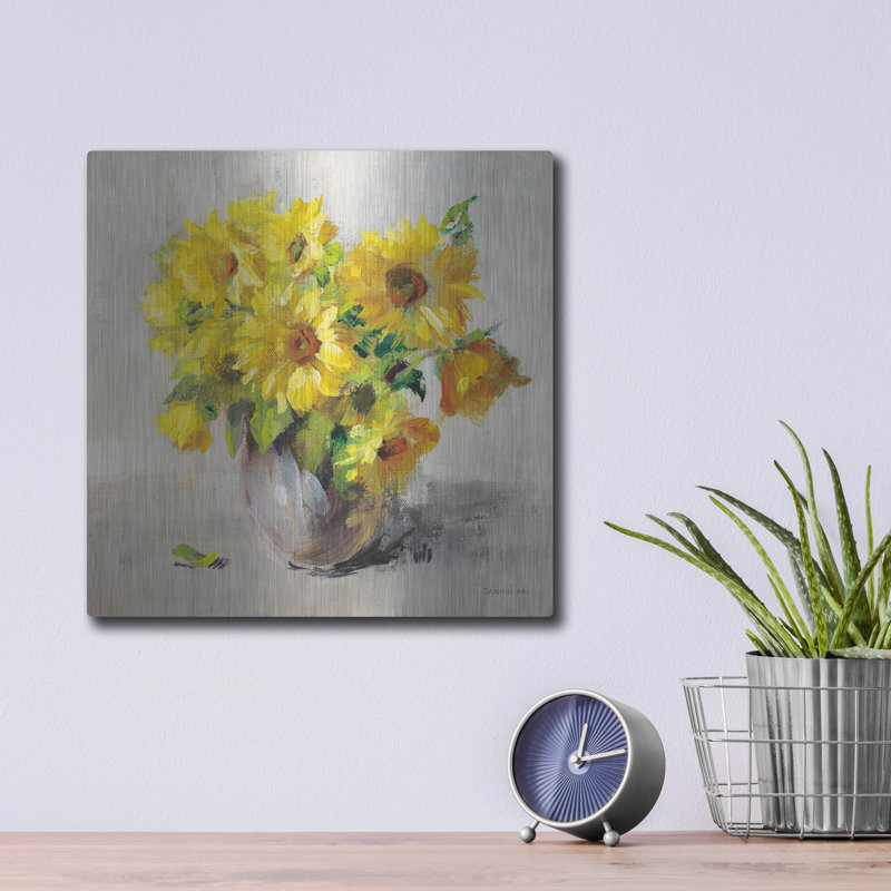 «Sunflower Still Life 2 On Grey» par Danhui Nai, art mural en métal, H 12 po x l 12 po