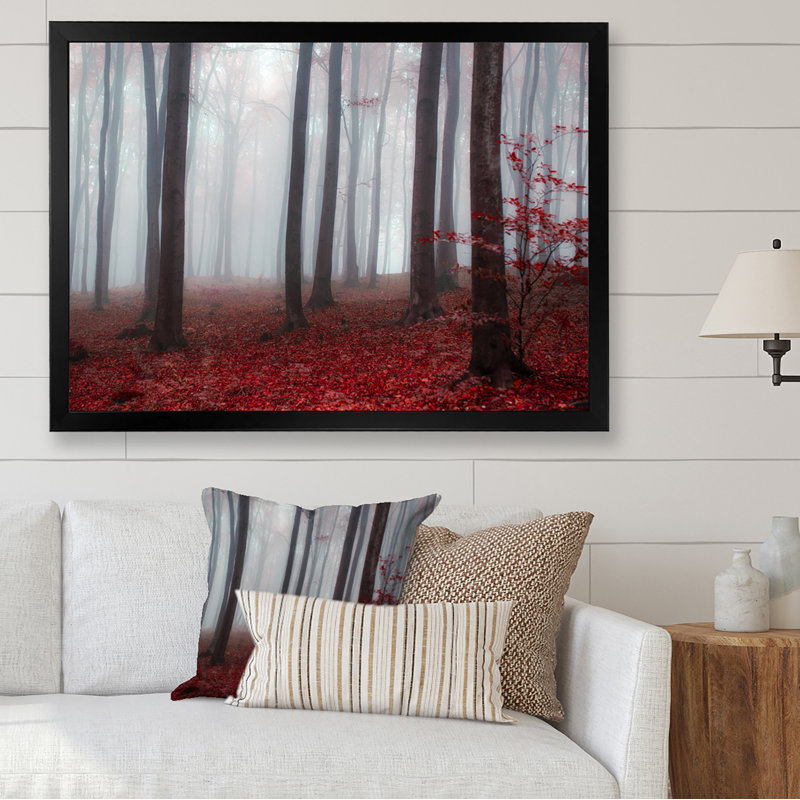 Foggy Morning Red Forest IV - décoration murale traditionnelle sur toile, Cadre noir, H 12 po x l 8 po x P 1 po