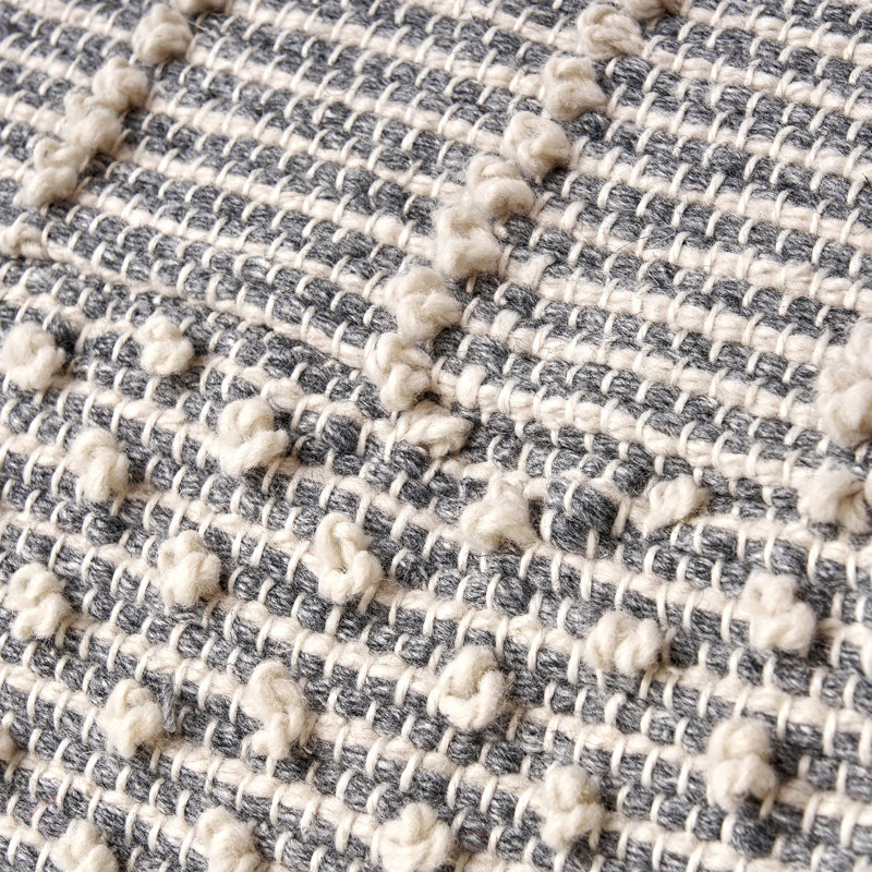 Grand pouf en faux fil fabriqué à la main