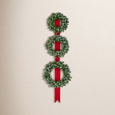 26" Frosted Pre-Lit Wreath