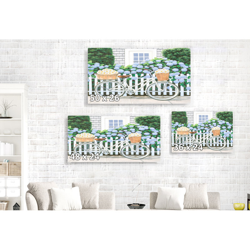 Vélo avec paniers à fleurs, clôture blanche, marguerites, Lillies, H 50 po x l 26 po x P 1,5 po