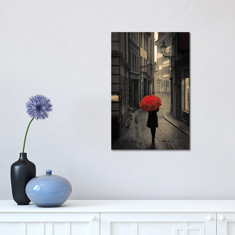 «Red Rain» par Stefano Corso, impression sur toile tendue, 18" H x 12" W x 1.5" D