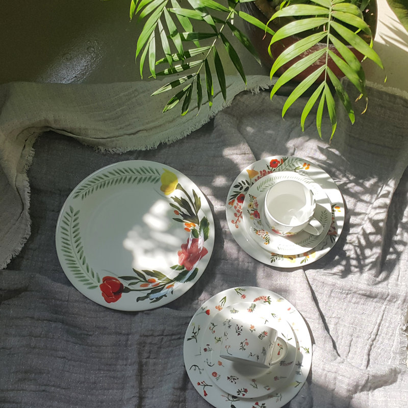Assiette plate 10,75 po Langage des fleurs