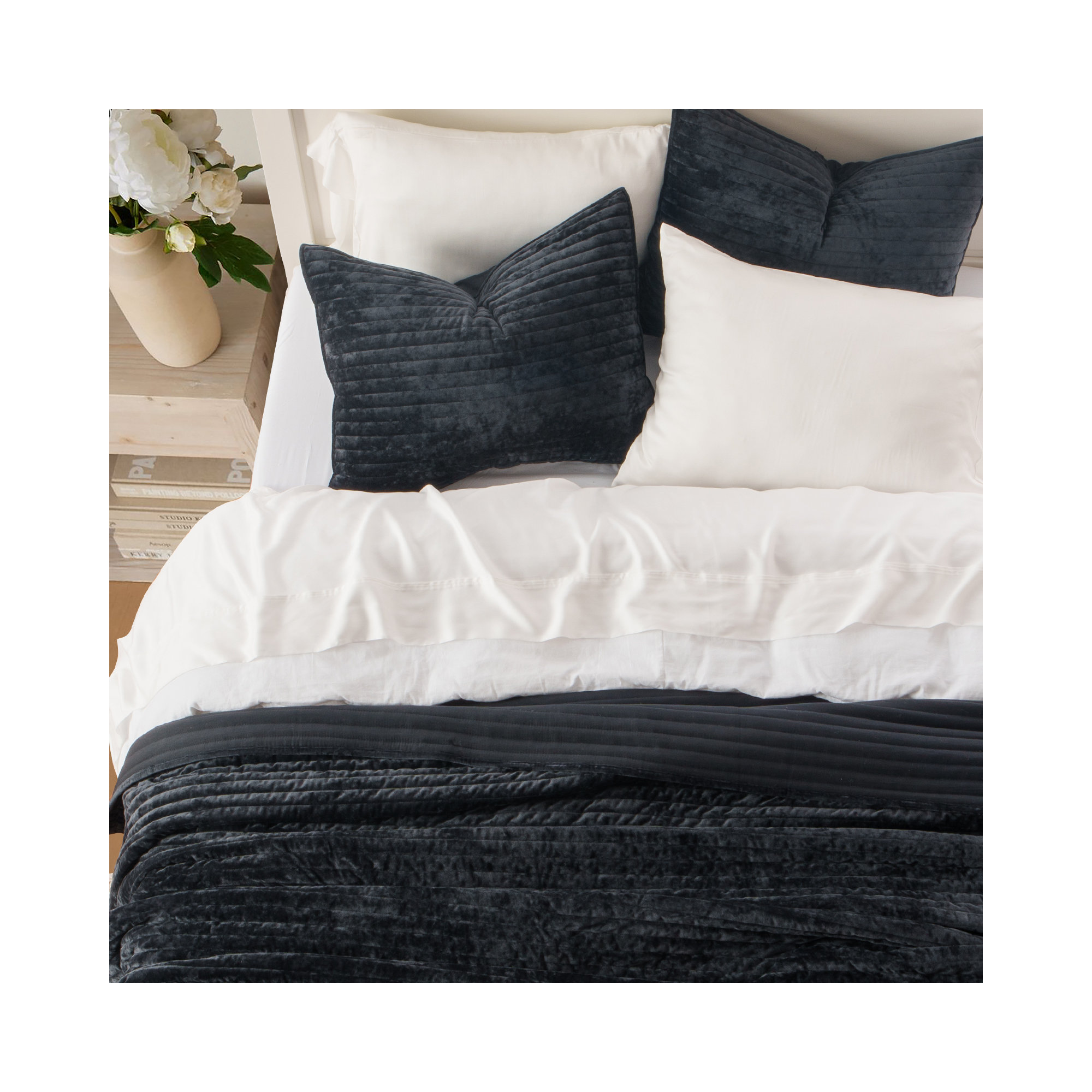 Luxe Velvet Channel Quilt Set, Black, Queen