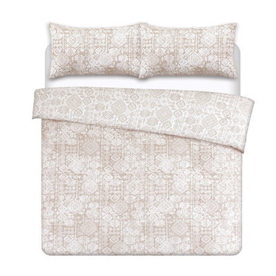 Oisin Duvet Cover with Pillow Shams Included