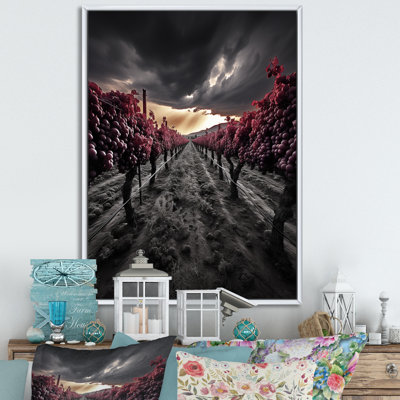 «Gray Gray Vibrant Vineyard» sur toile