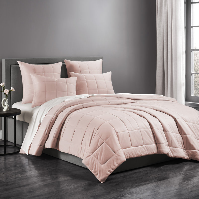 Wonderful Cooling 3-Piece Jersey Quilt Set, Pink, King Quilt + 2 King Shams