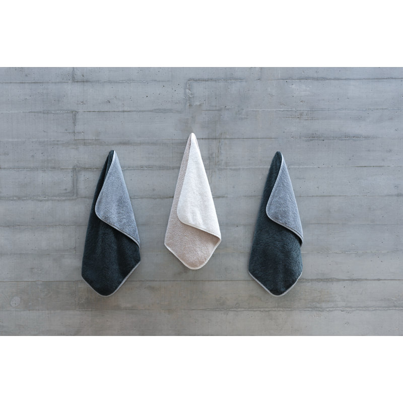 Bicolore Fingertip Towel, Fog/Snow