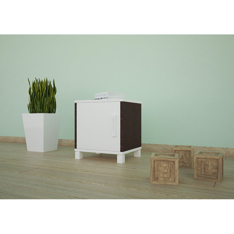 Wilde Nightstand