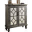 Console grise avec un design moderne
