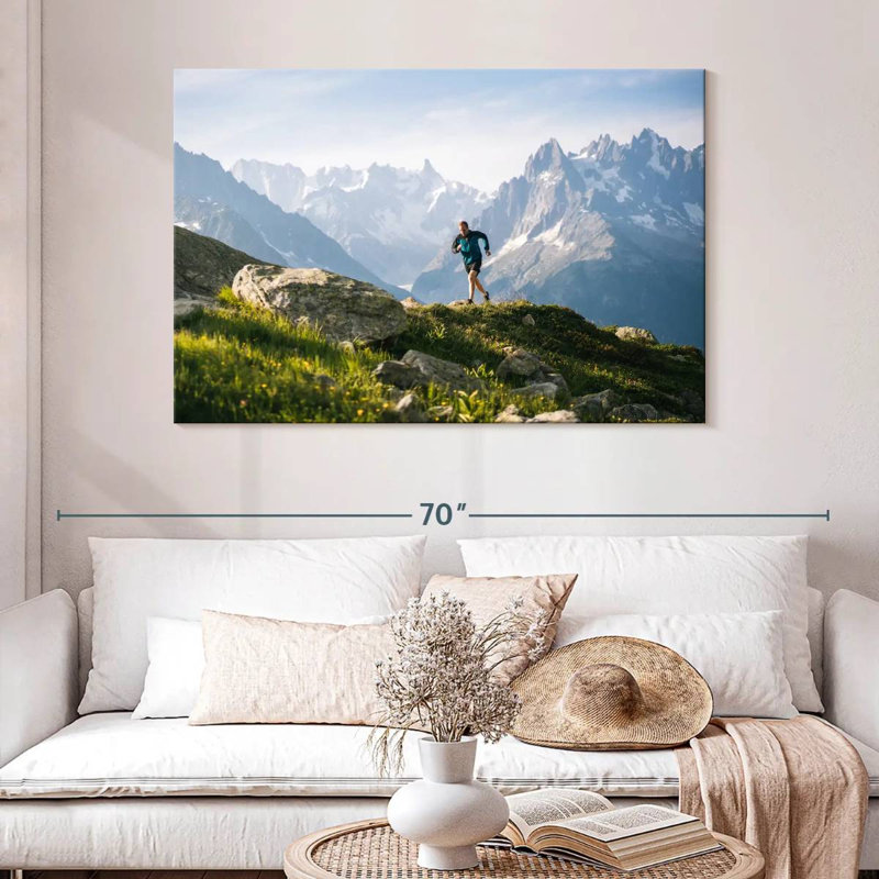 Sireci Trail Runner, 32" H x 48" W