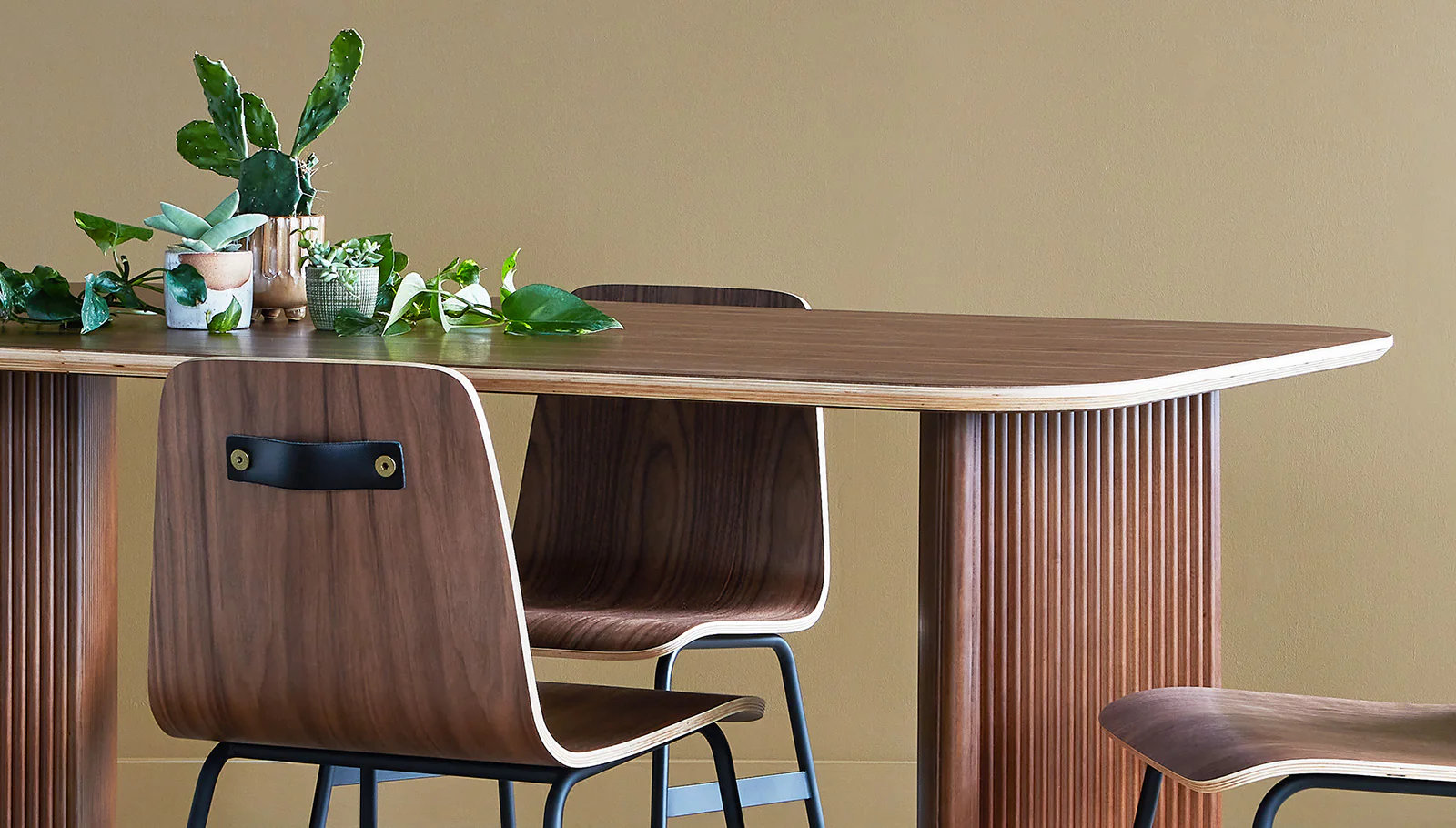 Atwell 35.5'' Dining Table