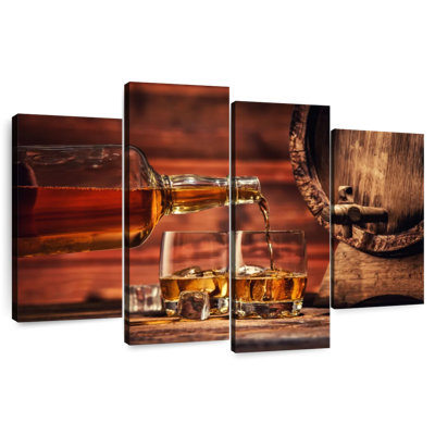 Yarlin whisky sur une table en bois