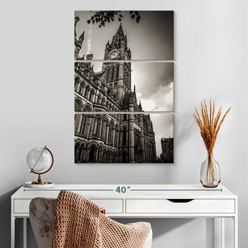 Hôtel de ville de Lilie Manchester, H 32 po x l 20 po