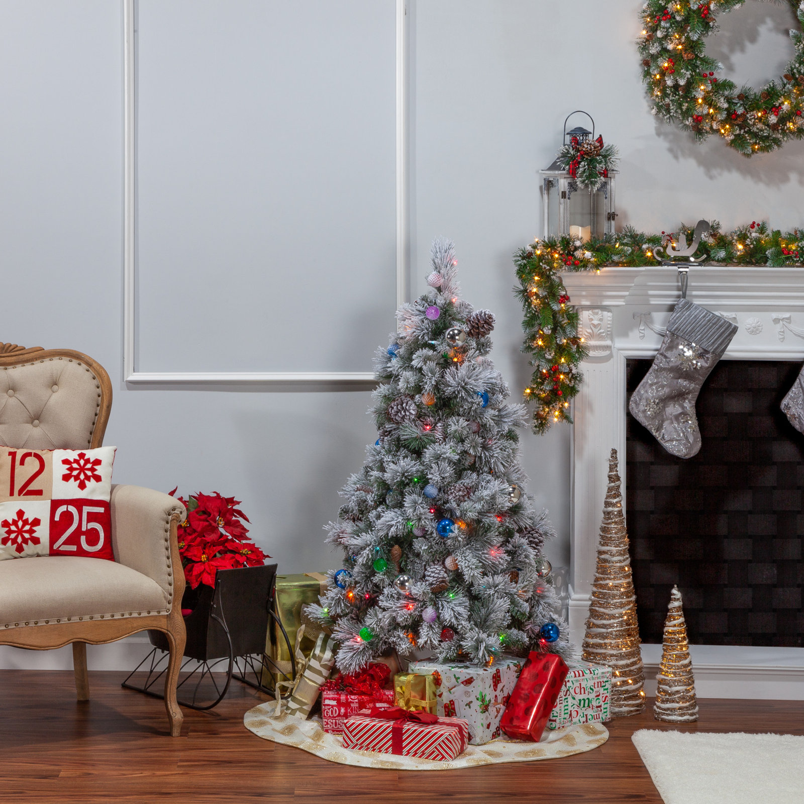 Frosted 4.5' Pre-Lit Pine Christmas Tree