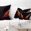 Enfer de l'enfer sur fond noir - coussin imprimé abstrait