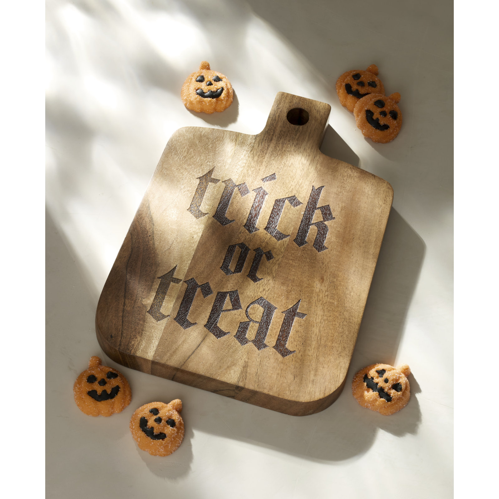 Oneida Trick or Treat Cheese Board