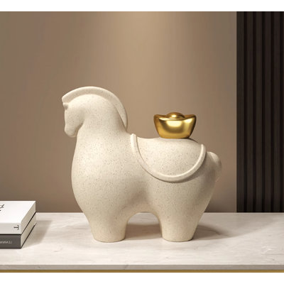 Danyae Figurines & Sculptures