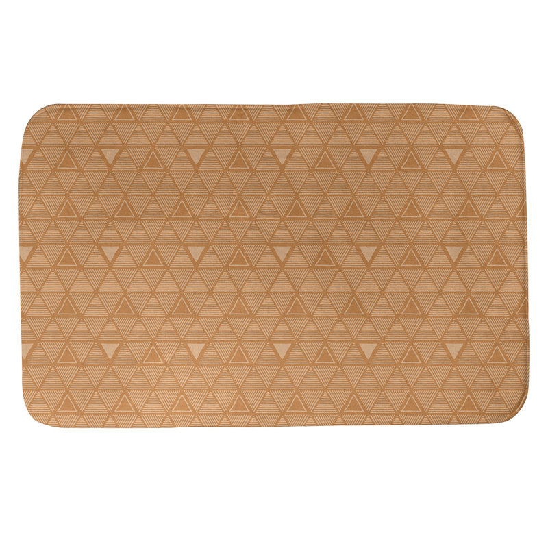 Tapis de bain géométrique à motif de triangles dessinés à la main, l 17 po x L 24 po, Corail clair