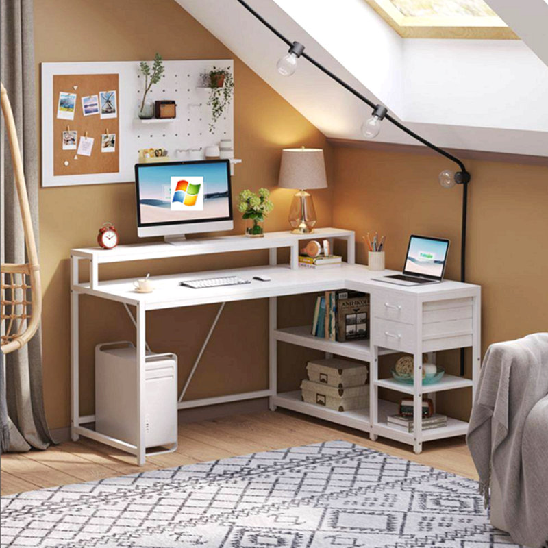 Bureau en L de 55 pouces, bureau d'écriture blanc et blanc avec rehausse de moniteur, tiroirs et tablettes de rangement en forme de L