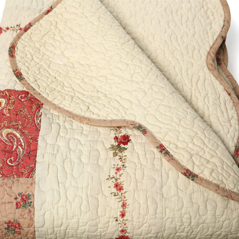 Traditional Cotton Floral Quilt, Queen