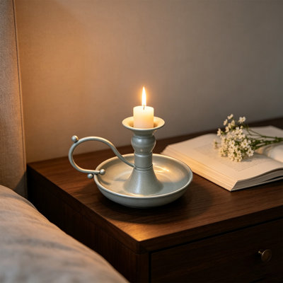 Chandelier en fer forgé, style européen vintage, avec plateau, anneau et coupelle pour bougie conique, décoration de table antique de style romantique français.