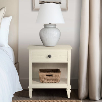 D'inspiration française, table de chevet, crème antique, fonction de rangement ouvert, 1 tiroir, tablette, finition naturelle, travail à la brosse métallique, tiroirs pleine extension, pieds en bois massif, assemblage requis, placage, contreplaqué