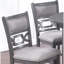 Ensemble de salle à manger contemporain gris 5 pouces, table ronde haute avec étagères, 4 chaises hautes modernes à double panneau et dossier incurvé, sièges et dossiers rembourrés, étagères de rangement sous le comptoir