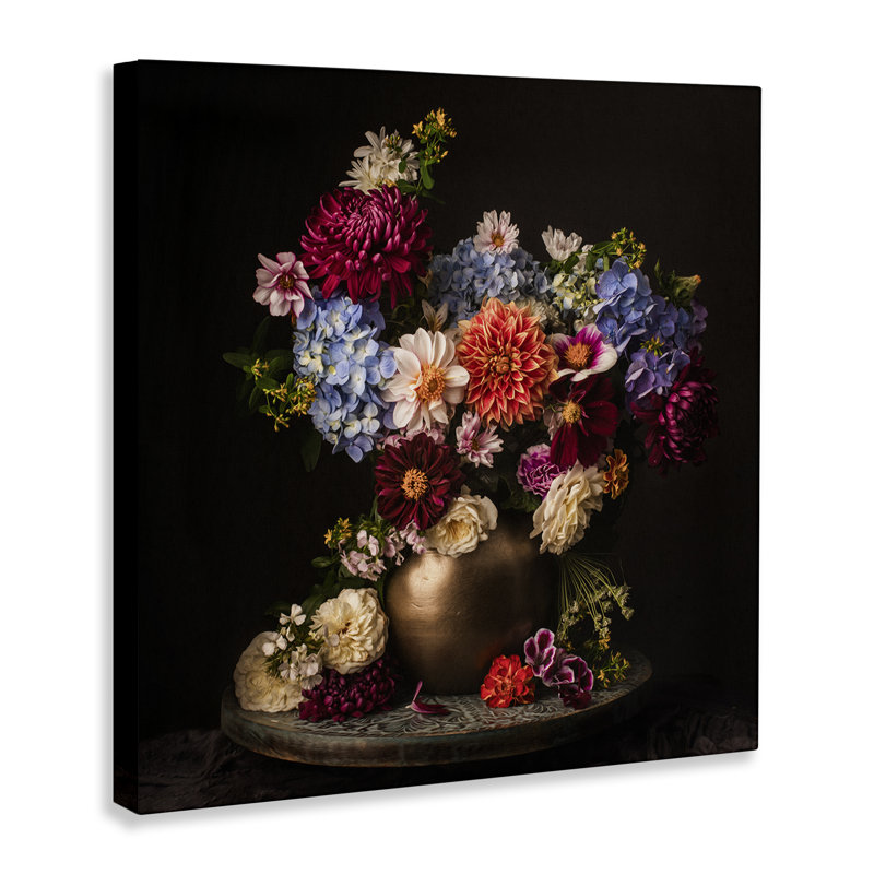 Assortiment de fleurs, art mural sur toile par Leah McLean, H 24 po x l 24 po
