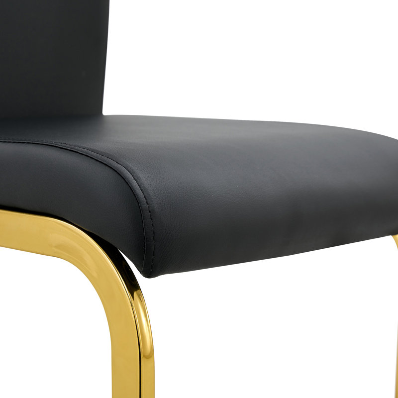1 table et 4 chaises. Moderne, simple et luxueuse table de salle à manger rectangulaire et bureau avec 4 fauteuils en plaqué de polyuréthane