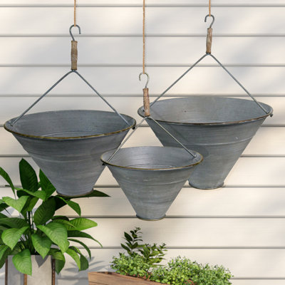 Indoor / Outdoor Hanging Planter