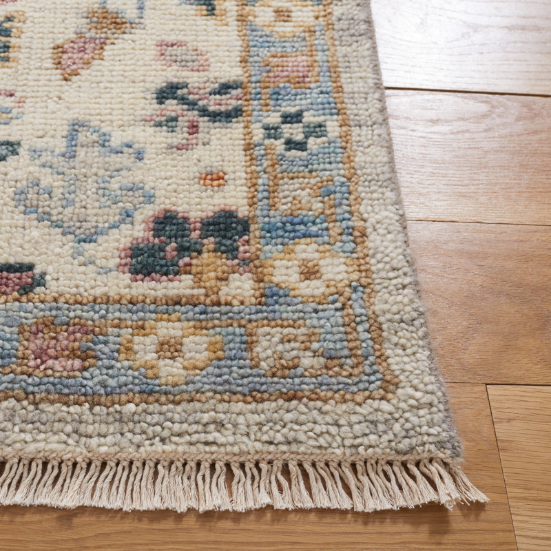 Traditional Hand-Knotted Red Wool and Cotton Area Rug 8' x 10'