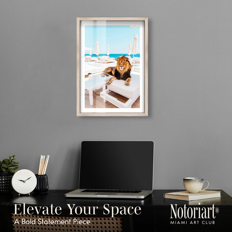 Coastal King Shadowbox Print par Notoriart, H 25 po x l 17 po, Crème, crème