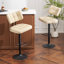 Tabourets de bar pivotants en similicuir de 49 cm de large, hauteur réglable, avec repose-pieds, coussin épais et dossier incurvé (paquet de 4).-113216109