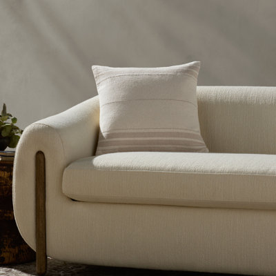 Coussin décoratif Magnolia Home par Joanna Gaines x Loloi Selena