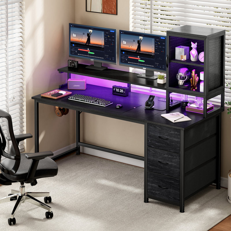 Bureau d'ordinateur avec 3 tiroirs en tissu et armoire de table à 2 niveaux, bureau de jeu avec bande lumineuse à DEL, prises de courant et crochet pour casque d'écoute