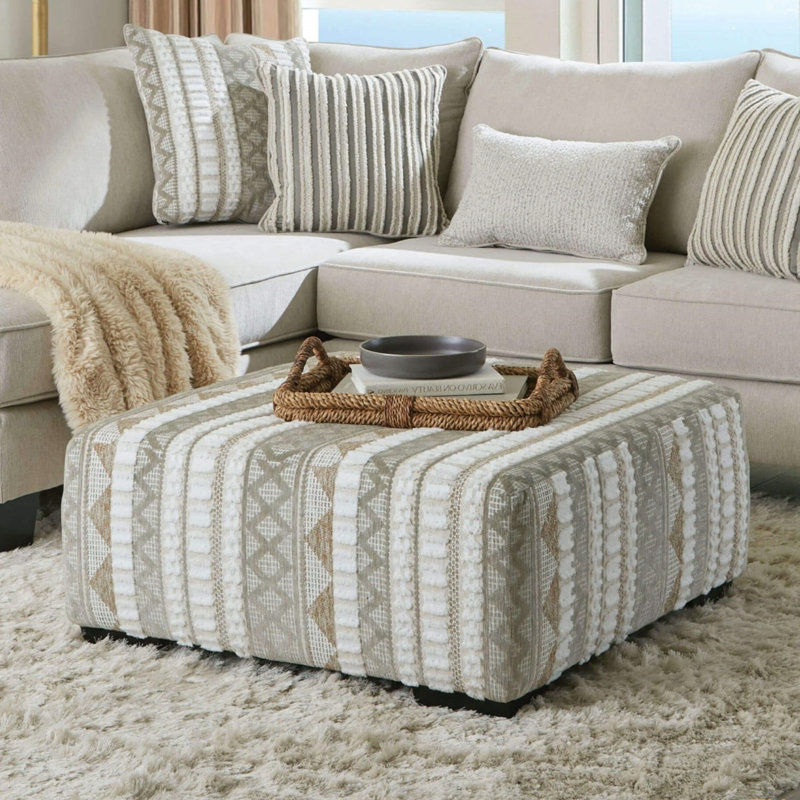 Repose-pieds en bois massif de style contemporain avec pieds en ruban