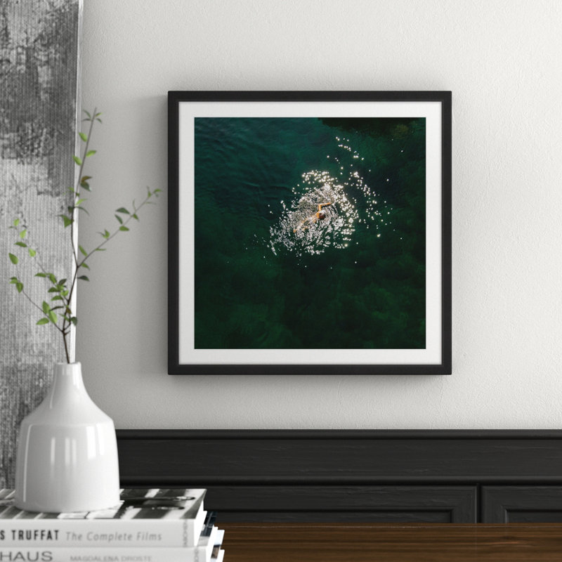 Single Picture Frame Print, 41 cm H x 41 cm W x 3.81 cm D