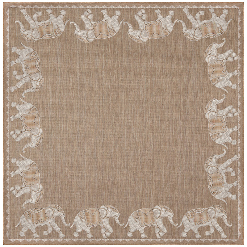 Tapis intérieur / extérieur Humberto Marching Elephants, Sable, Carré 7 pi 10 po