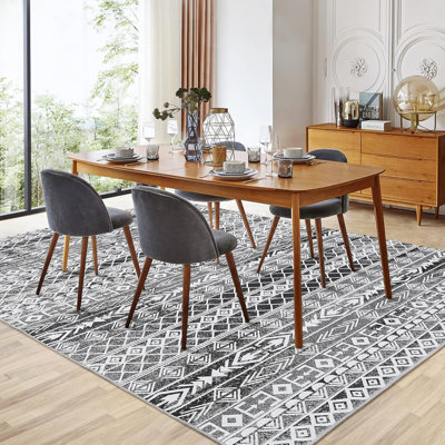 Tapis rectangulaire Lakaila avec envers antidérapant