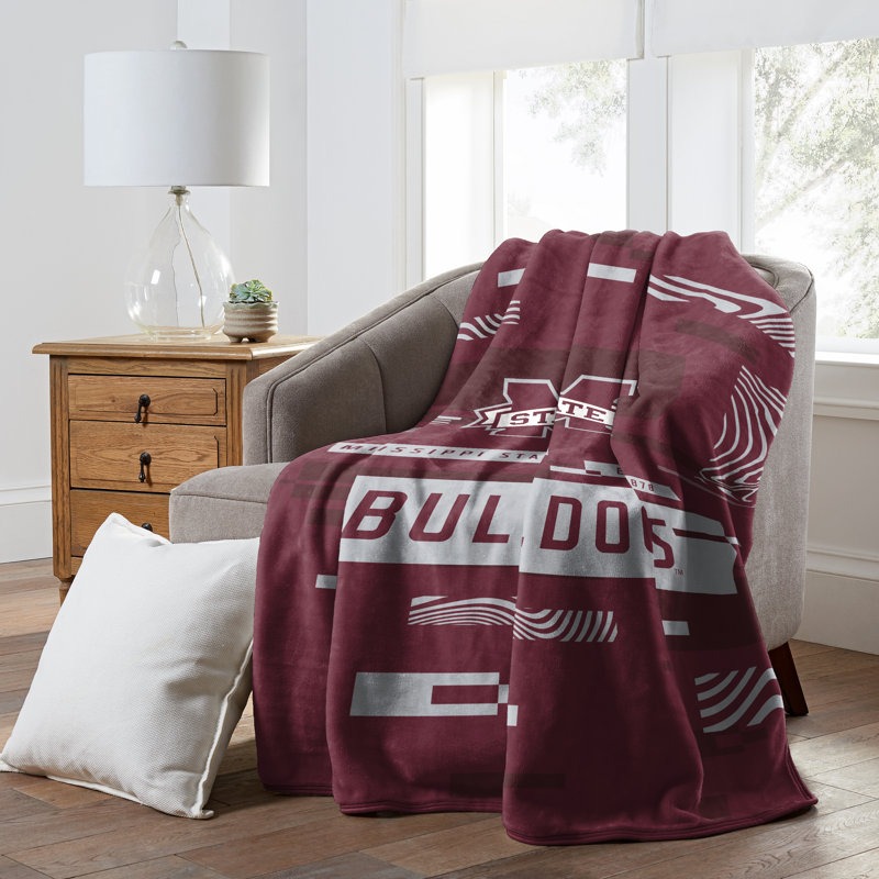 Throw Blanket, Red/White, Mississippi State Bulldogs